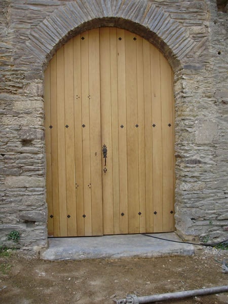 Porte d'église à Nozay (44)